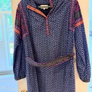 XiRENA Navy Geometric Tunic with Pink and Rust Trim